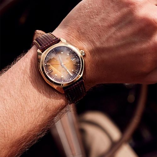 Reloj Bulova Jet Star de Cuero 97B214